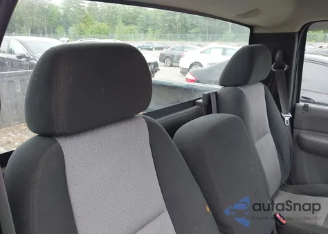 2007 Chevrolet Silverado 1500 Work Truck from USA, damaged, VIN 1GCEK14007Z587550